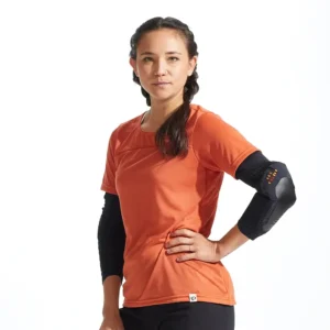 Alternative view of Pearl Izumi Elevate armbågsskydd